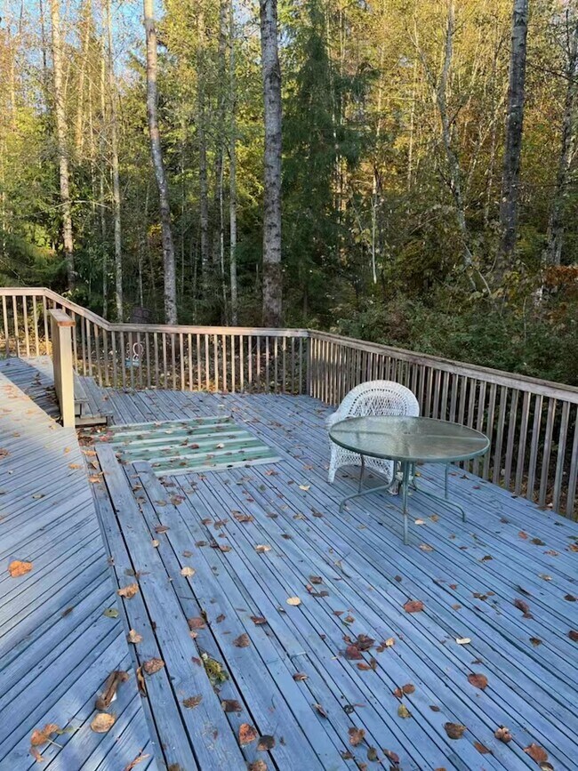 refurbished deck - 15005 101st Ave NE