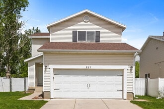 Building Photo - 827 Flint St