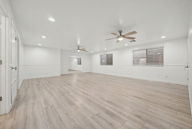 Building Photo - 3533 E Joseph Way