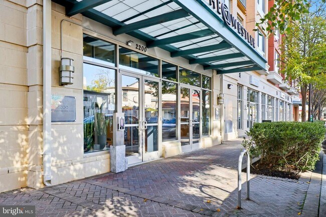 Building Photo - 2200 N Westmoreland St