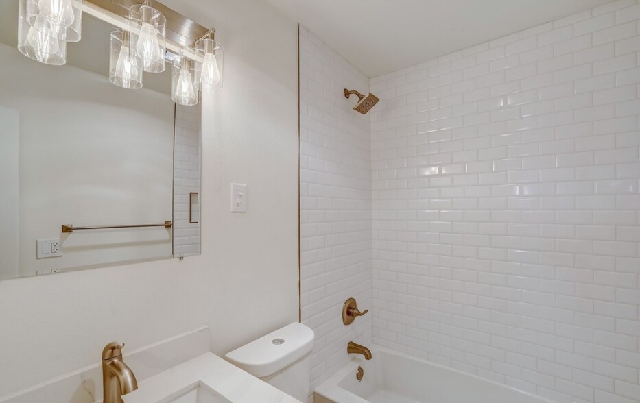 Bathroom - 1112 S 8th St