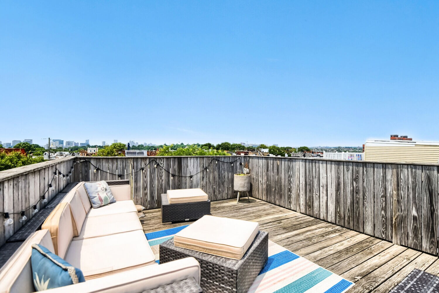 Roof Top Deck - 331 S East Ave