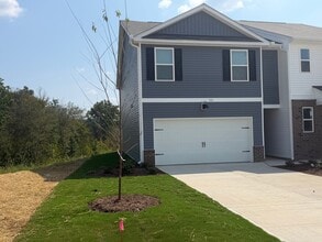 Building Photo - 166 Rusling Leaf Dr