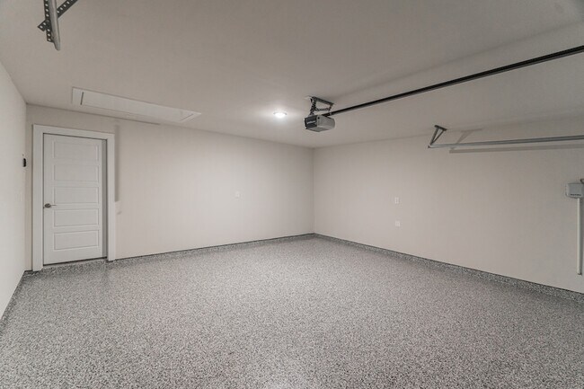 Building Photo - 9826 N Goshawk Trl