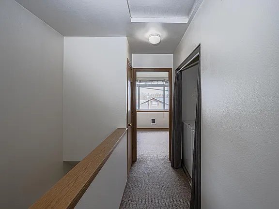 Building Photo - 1220 Ave A