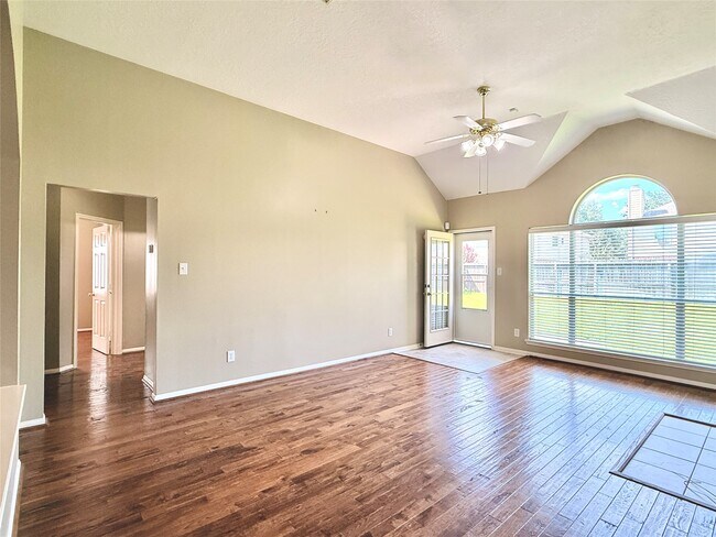 Building Photo - 16518 Wheatmill Ct