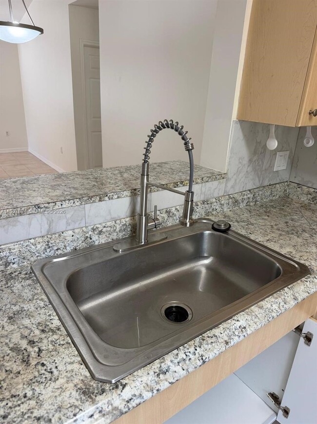 Building Photo - 6676 SW 115th Ct