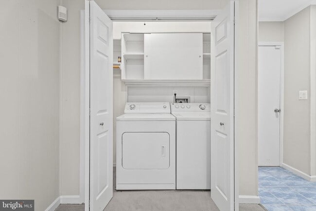 Building Photo - 6321 Higham Dr