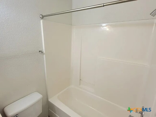 Building Photo - 814 Sagewood Trail