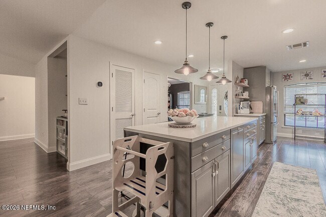 Building Photo - 12041 Wren Hollow Ct