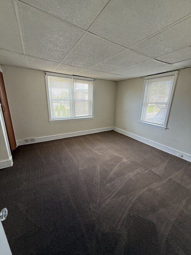 Building Photo - 110 Upland Terrace