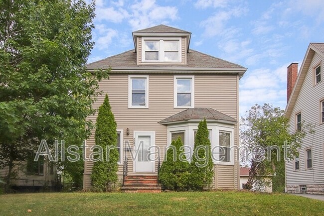 Primary Photo - 3195 Whitethorn Rd