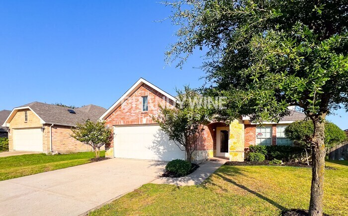 Building Photo - 523 Indian Paintbrush Dr