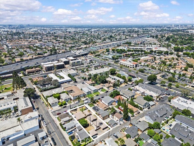 Building Photo - 1097 Bonita St