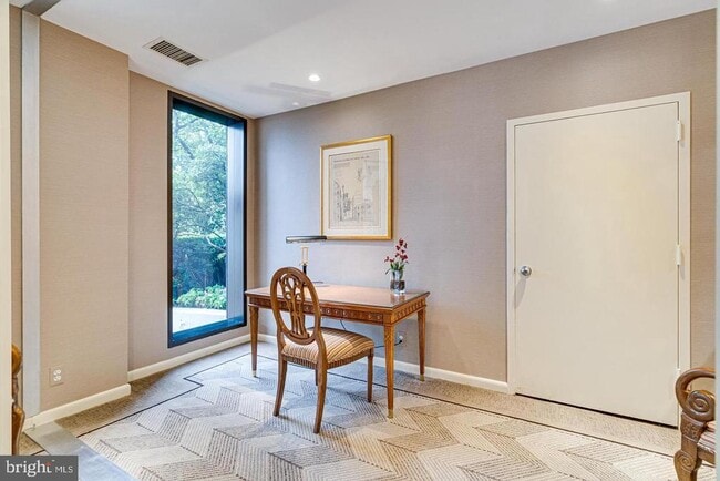 Building Photo - 8350 Greensboro Dr