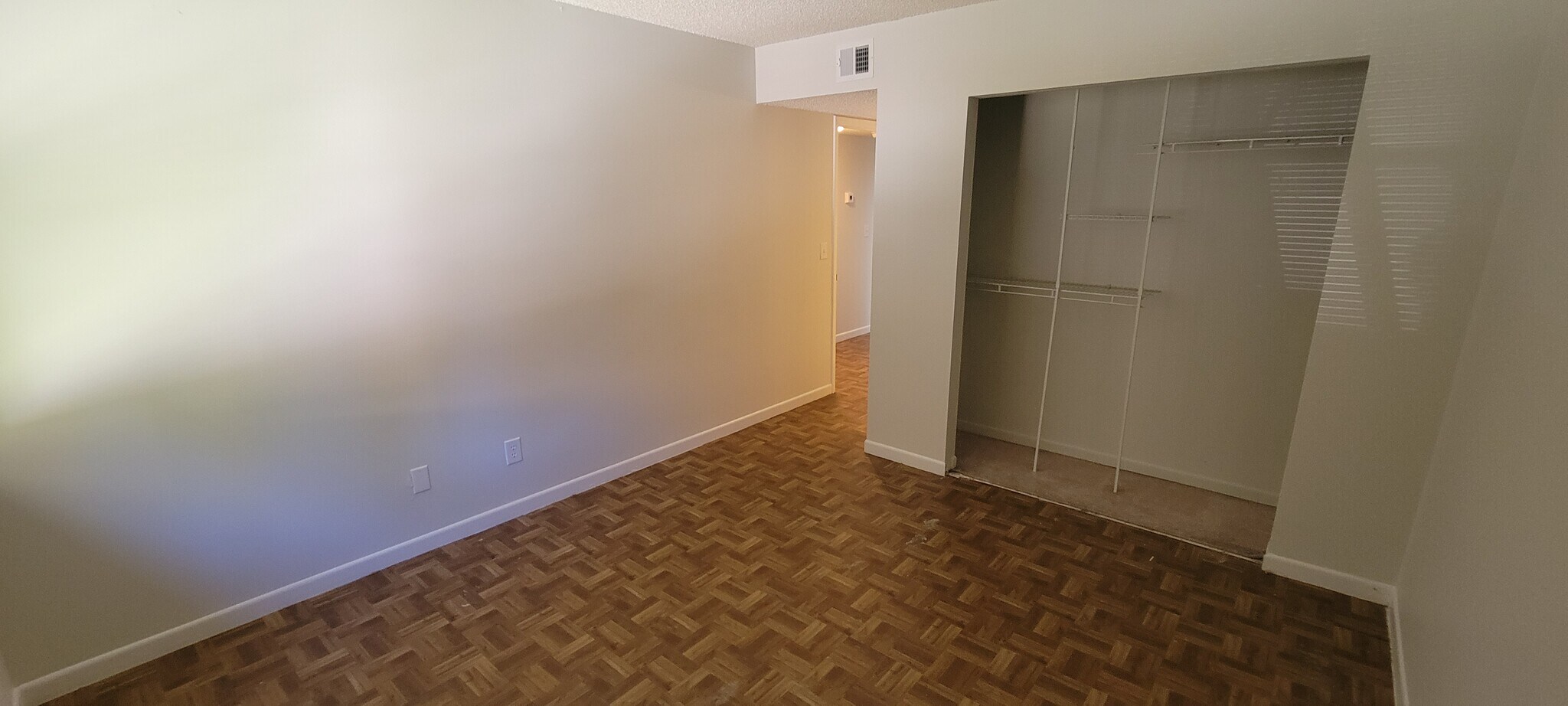 Building Photo - 100 Sweetgum Woods Ct