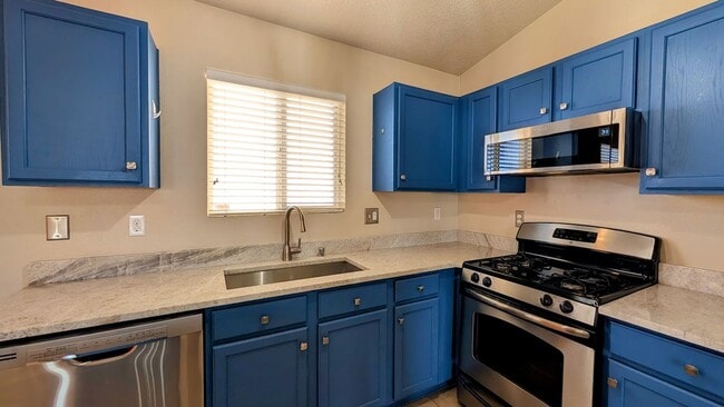 Building Photo - Spacious 4-Bedroom Single-Story Home in Northern Meadows