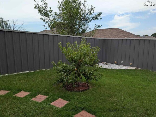 Building Photo - 5105 Carlene Dr