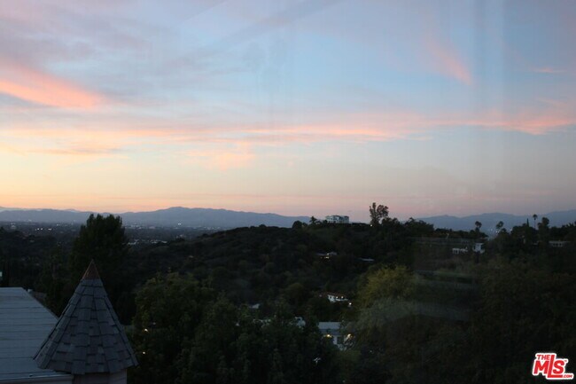 Building Photo - 11502 Dona Teresa Dr