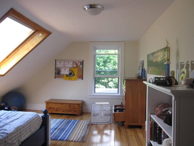 Building Photo - 36 Crescent St