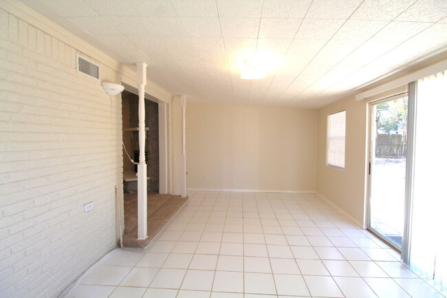 Building Photo - Prime Location! Updated 3-Bedroom Home Nea...