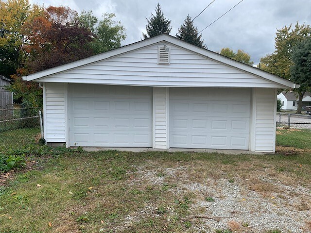 Building Photo - 5601 E 31st St