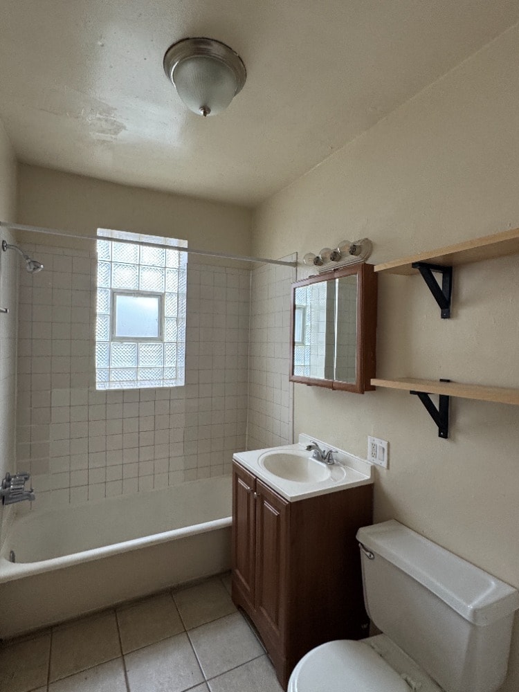 Building Photo - 3562 W Henderson St