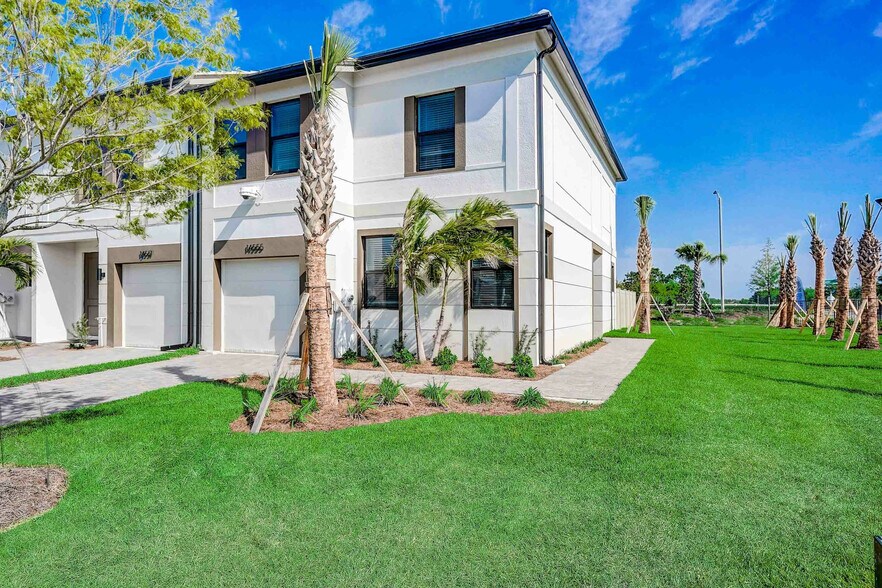 Building Photo - The Stellar at Masters Avenue