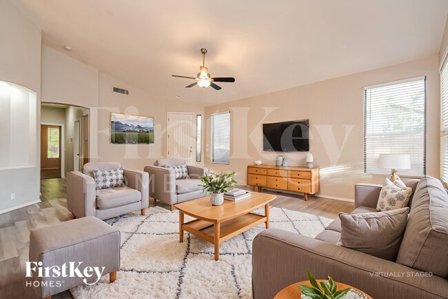 Building Photo - 2701 E Hulet Dr