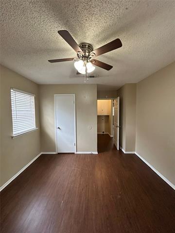 Building Photo - 2212 Viewtop Ln