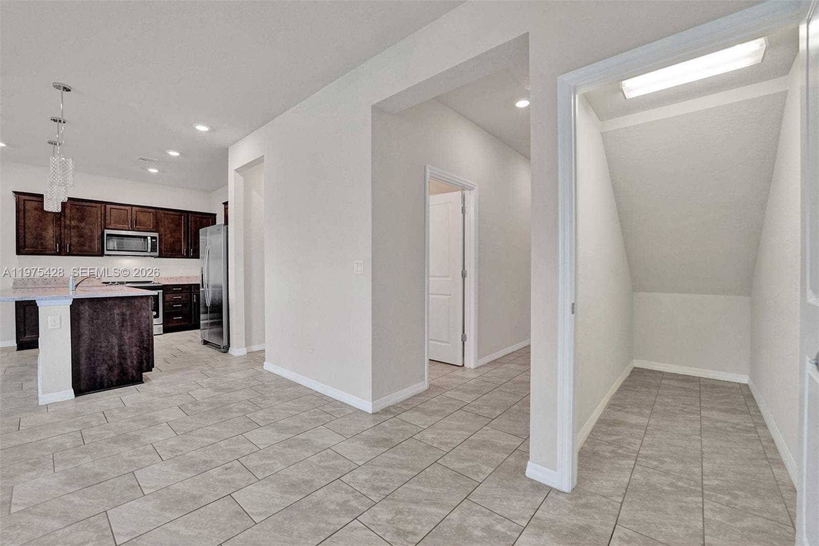 Building Photo - 4764 Eucalyptus Dr