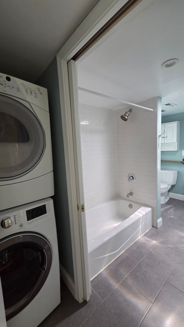 Building Photo - Charming Home in Del Ray