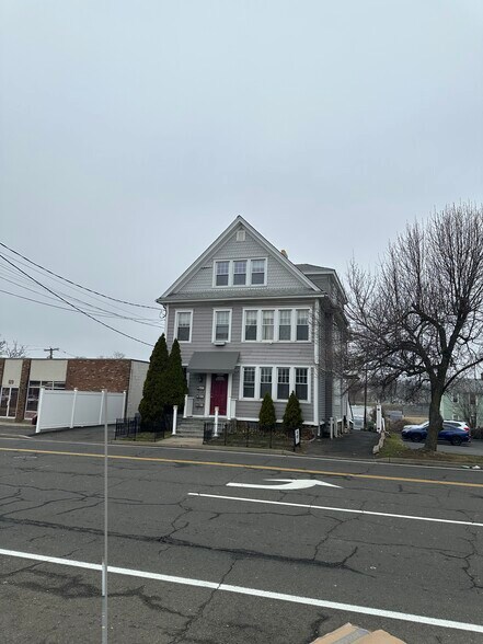 Building Photo - 508 Commerce Dr