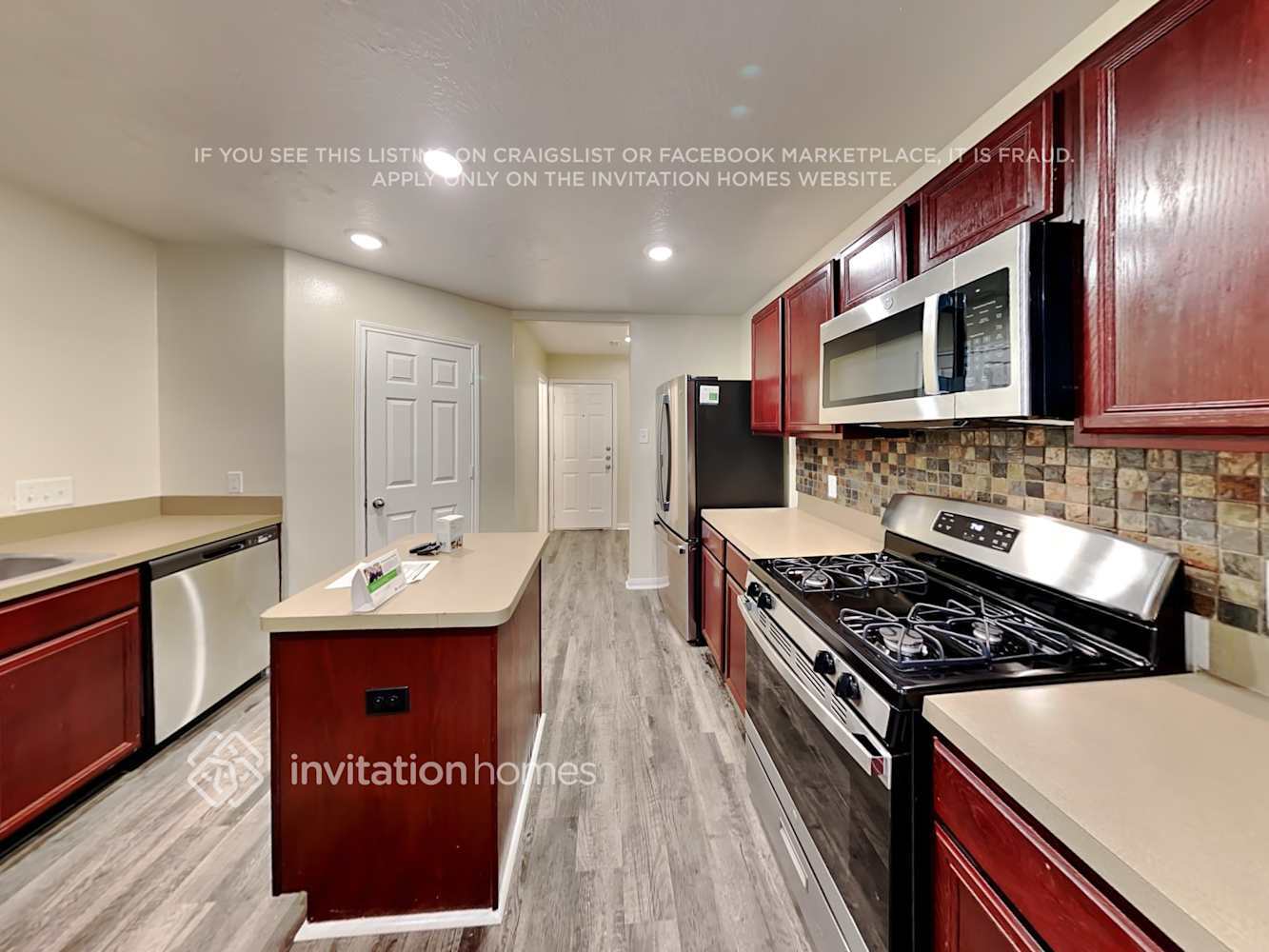 Building Photo - 8670 Chaletford Dr