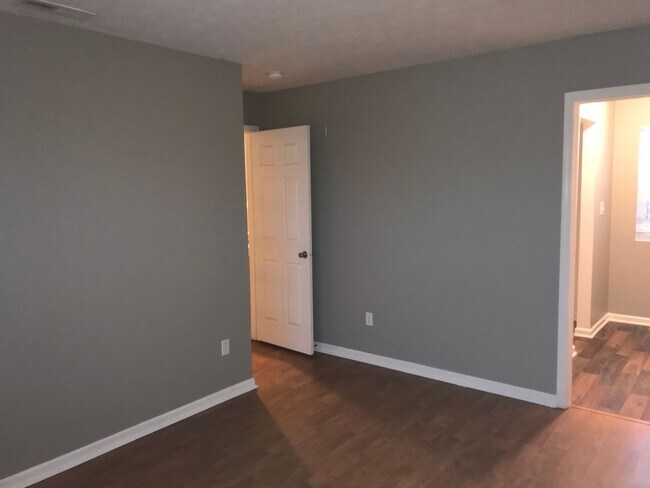 Building Photo - Lawrence Twp - 4 BR home