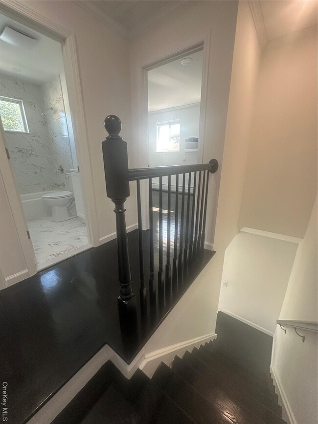 Building Photo - 8 Central Dr