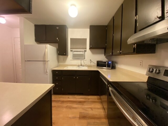 Kitchen - 720 City Park Ave