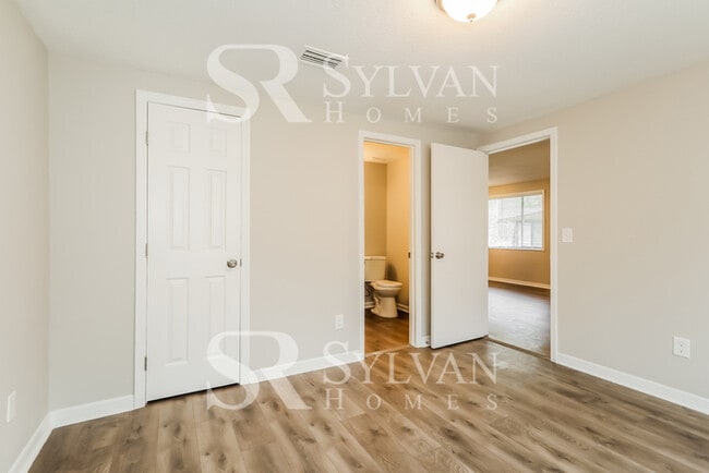 Building Photo - The living is easy in this 3 bedroom, 2 bathroom home!