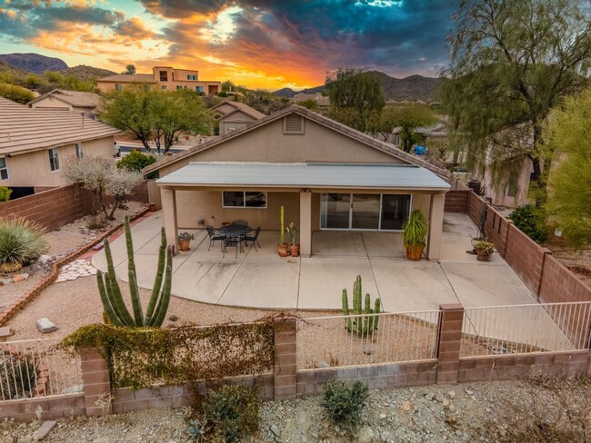 Building Photo - Saguaro Ridge