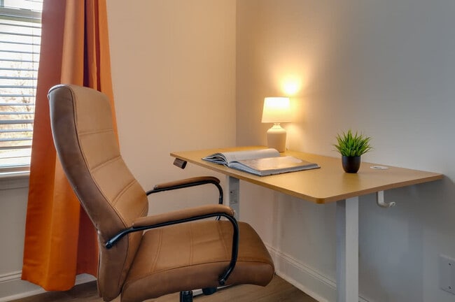 Building Photo - 4122 Bunker Dr