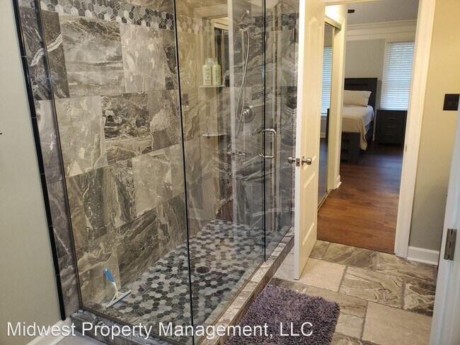 Building Photo - 3 br, 2.5 bath House - E 100-11 Green Mead...