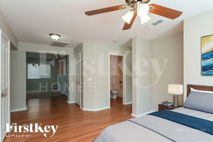 Building Photo - 2854 S Abbey