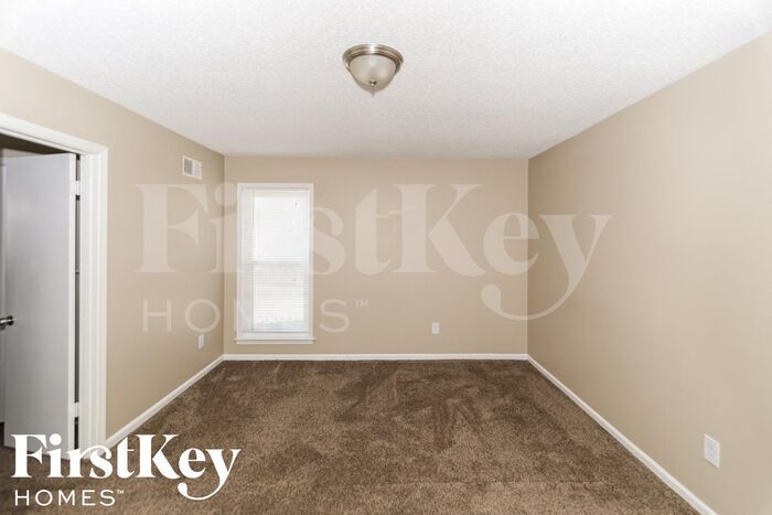 Building Photo - 6390 Star Valley Dr