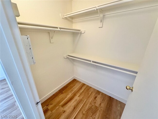 Building Photo - 950 Seven Hills Dr