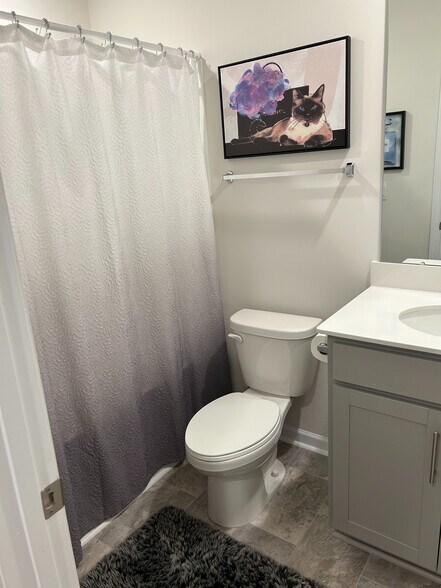 Building Photo - Room in Townhome on Murray Br Dr