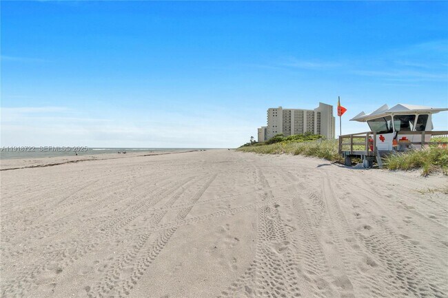 Building Photo - 200 Ocean Trail Way