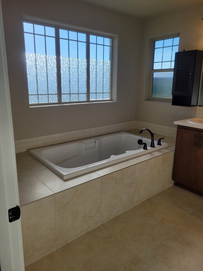 Building Photo - 10124 Kaye Way