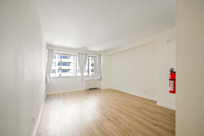 Building Photo - 4515 Willard Ave