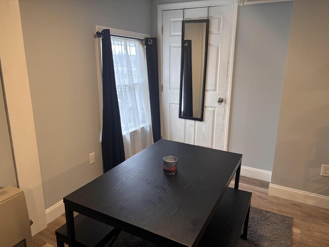 Building Photo - Walk everywhere - Charming Fully Furnished Studio Loft in the Heart of Bath, Maine!