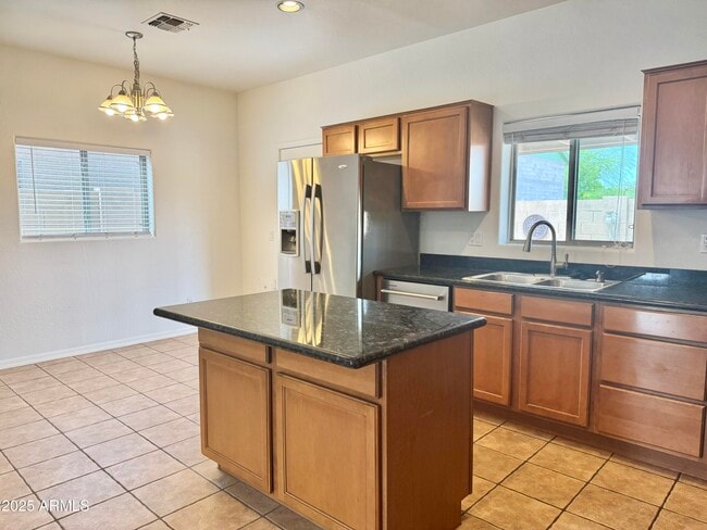 Building Photo - 1838 E Anderson Dr
